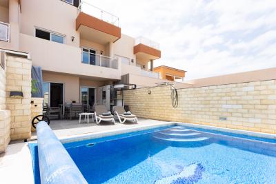 img/masonry/host pro rentals holidayhome tenerife terrace and private pool 2.jpg