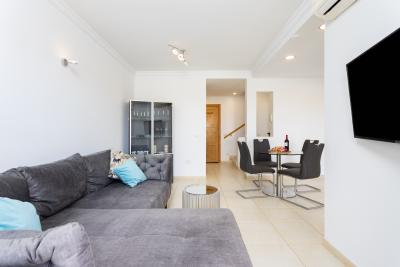 img/masonry/host pro rentals holidayhome tenerife living room and dining area.jpg