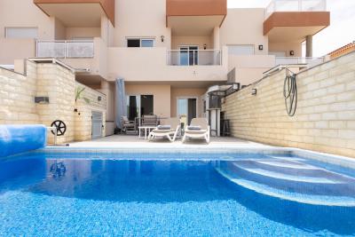 img/masonry/host pro rentals holidayhome tenerife terrace and private pool 3.jpg